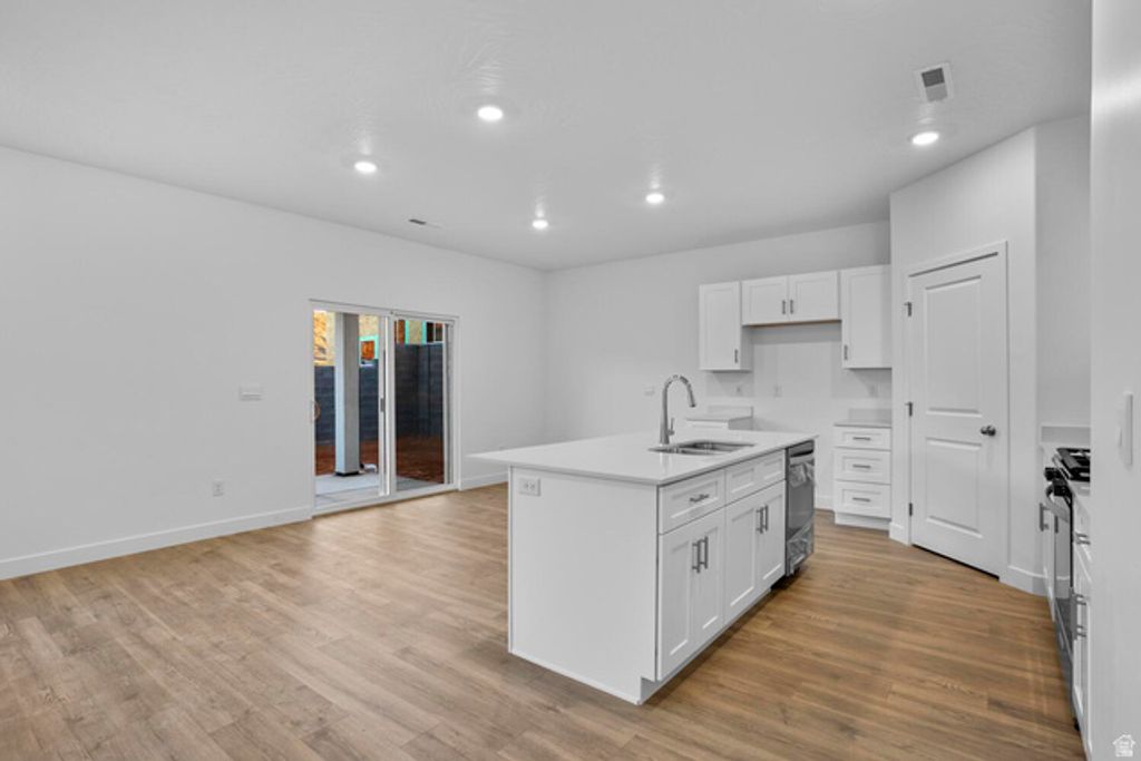 Image 17 of property listing at 1886 S QUEENS GARDEN DR, Washington, UT 84780