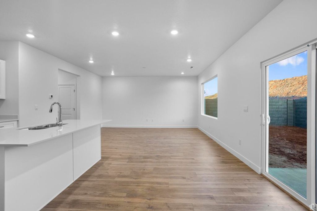 Image 21 of property listing at 1886 S QUEENS GARDEN DR, Washington, UT 84780