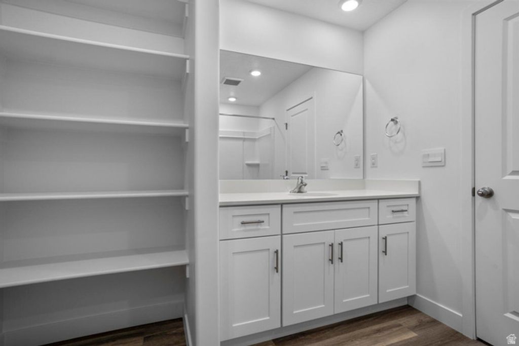 Image 6 of property listing at 1886 S QUEENS GARDEN DR, Washington, UT 84780