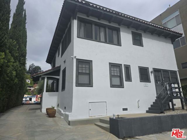 2500 Hyperion Avenue, Silver Lake, CA 90027