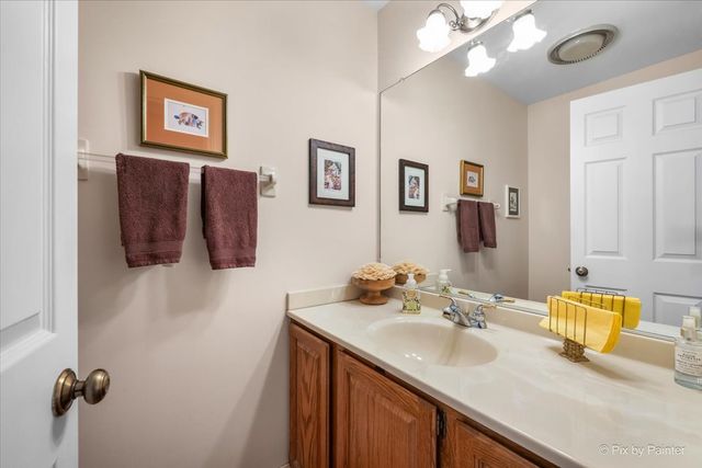 5N490 Hidden Springs Drive, St. Charles, IL 60175