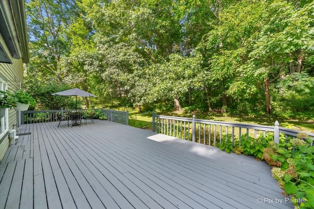 5N490 Hidden Springs Drive, St. Charles, IL 60175