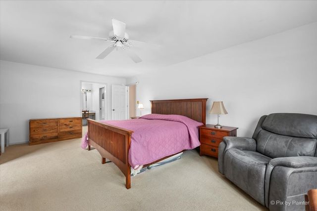 5N490 Hidden Springs Drive, St. Charles, IL 60175