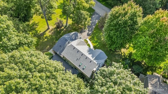 5N490 Hidden Springs Drive, St. Charles, IL 60175