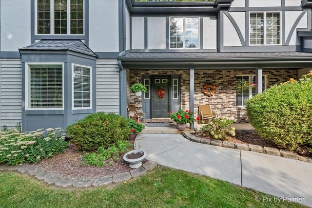 5N490 Hidden Springs Drive, St. Charles, IL 60175