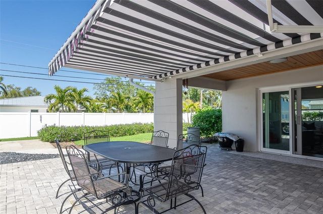 715 44TH AVENUE NE, St Petersburg, FL 33703