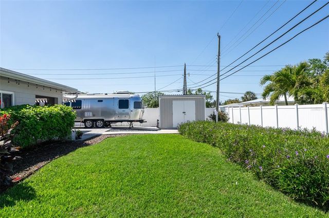 715 44TH AVENUE NE, St Petersburg, FL 33703