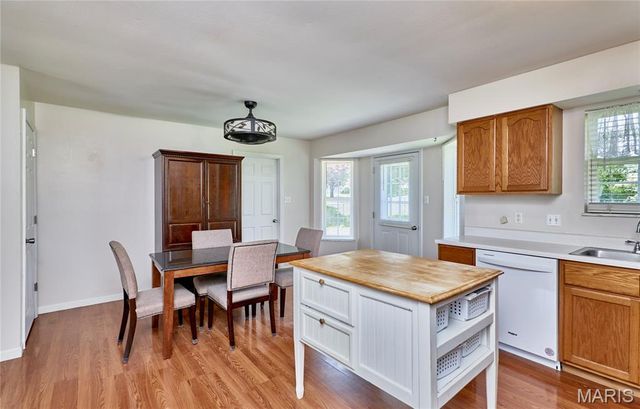 1217 White Oak Court, Troy, MO 63379