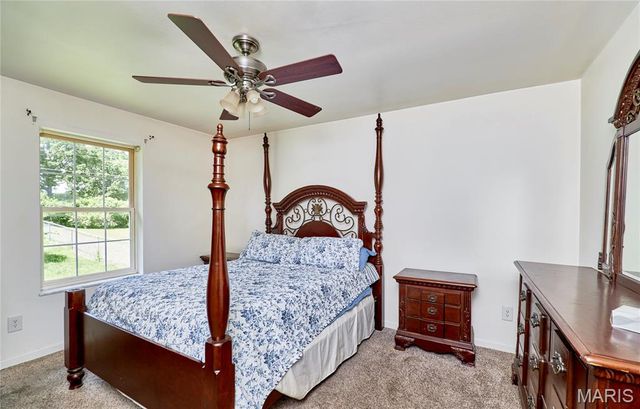 1217 White Oak Court, Troy, MO 63379