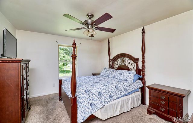 1217 White Oak Court, Troy, MO 63379