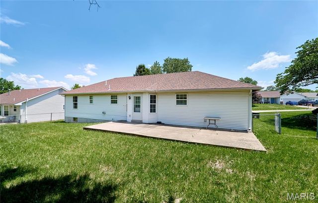 1217 White Oak Court, Troy, MO 63379
