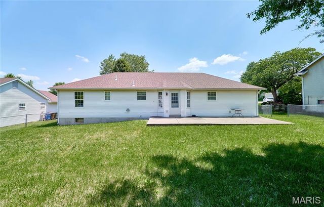 1217 White Oak Court, Troy, MO 63379