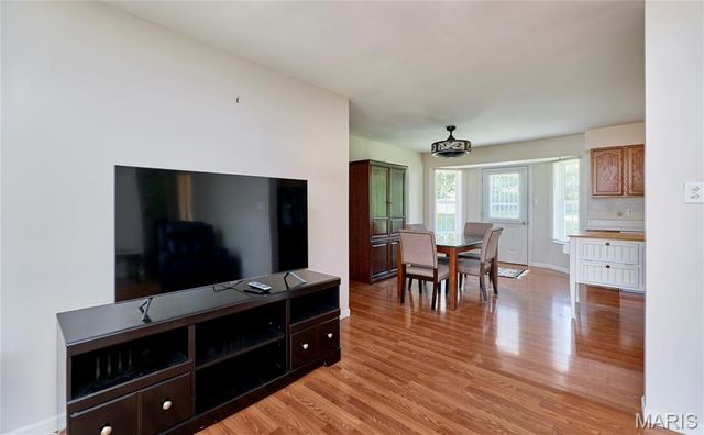 1217 White Oak Court, Troy, MO 63379
