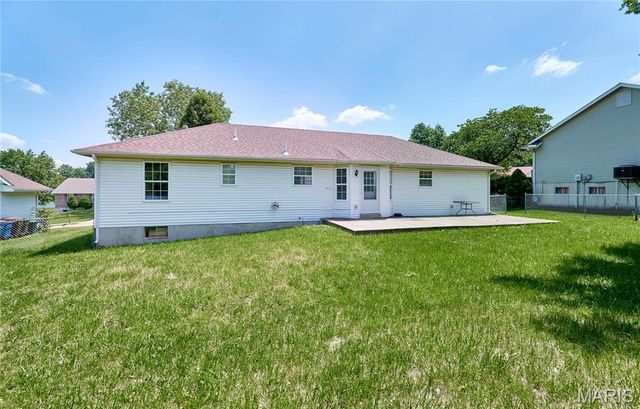 1217 White Oak Court, Troy, MO 63379