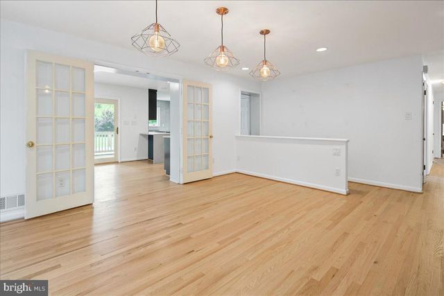 9026 MCNAIR DR, Alexandria, VA 22309