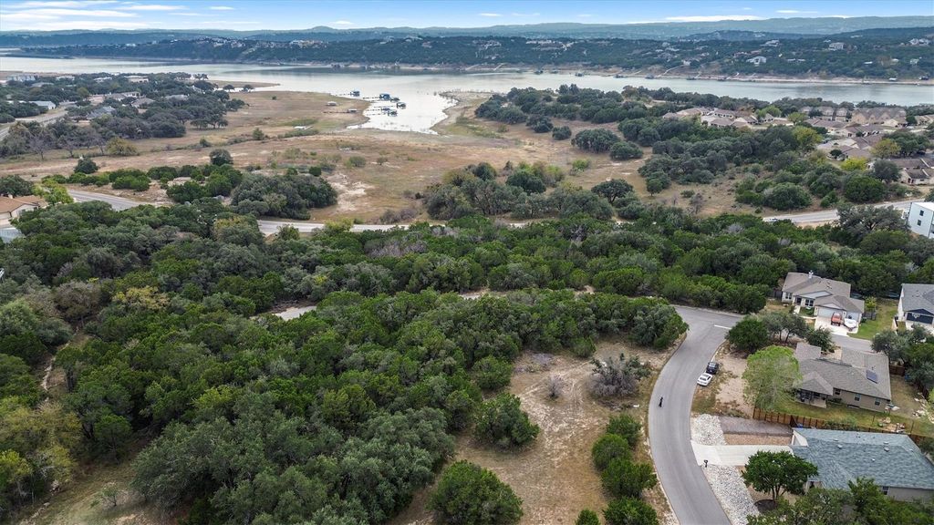 21002 SANTA ROSA Ave, Lago Vista, TX 78645