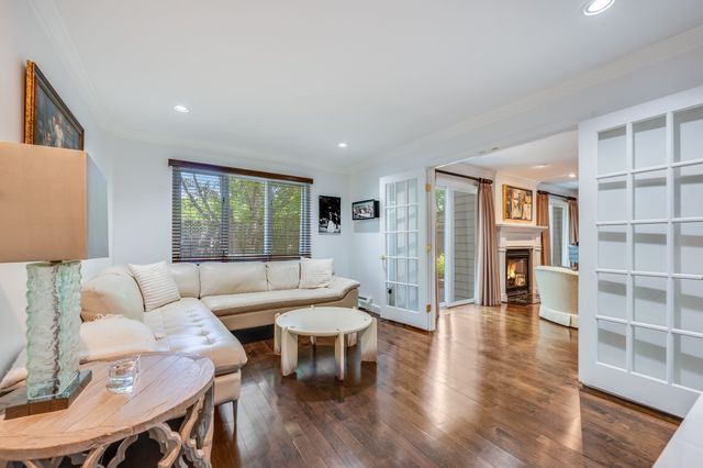 439C Dedham Street C, Newton, MA 02459