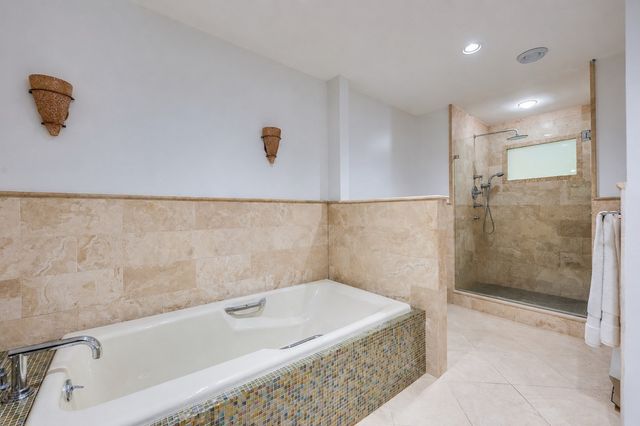 439C Dedham Street C, Newton, MA 02459