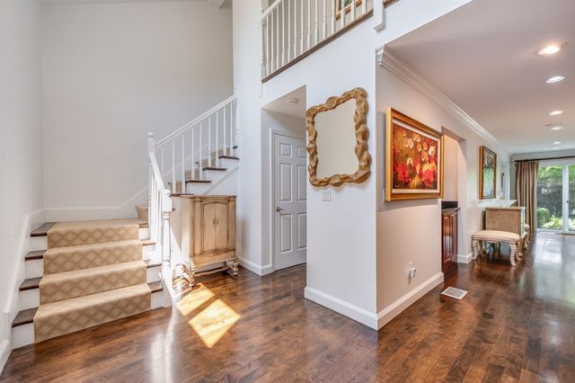 439C Dedham Street C, Newton, MA 02459