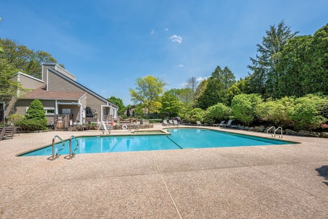 439C Dedham Street C, Newton, MA 02459
