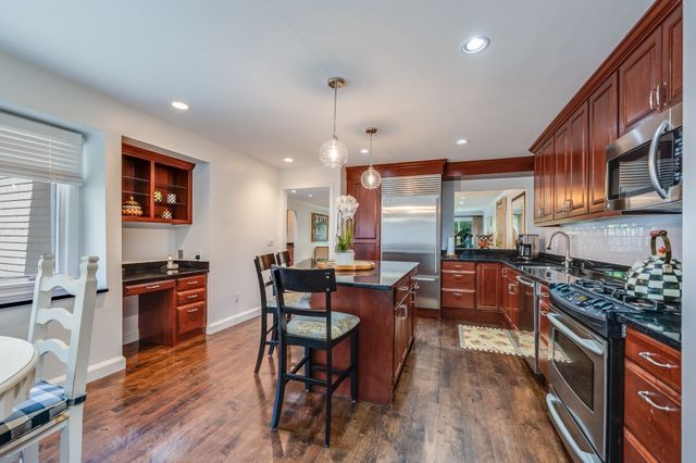 439C Dedham Street C, Newton, MA 02459