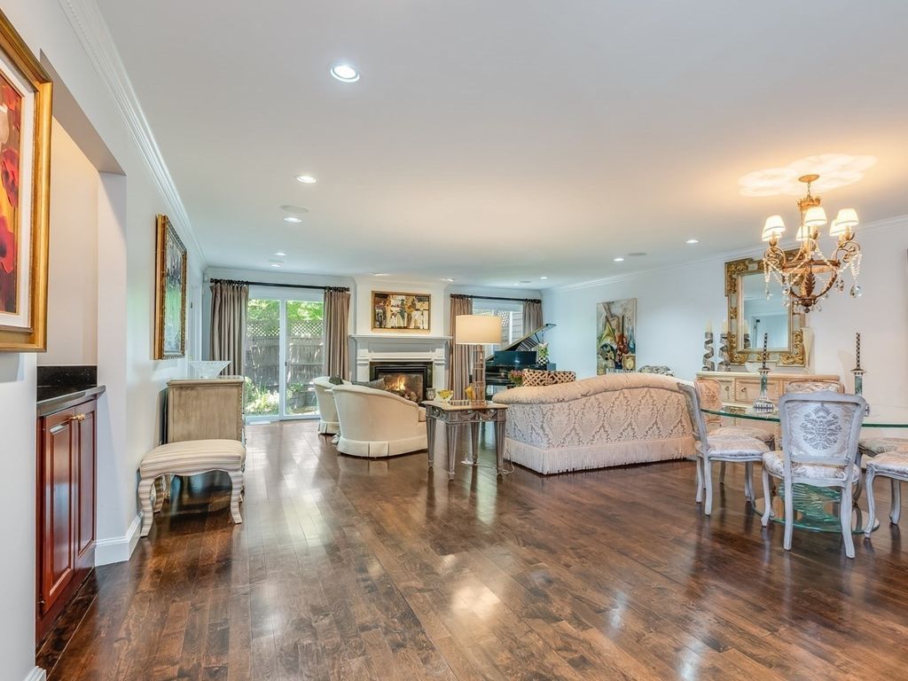 439C Dedham Street C, Newton, MA 02459