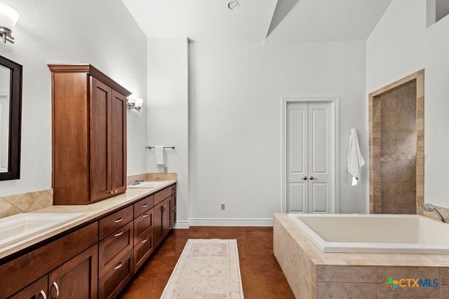 744 Canna Lily Circle, Driftwood, TX 78619