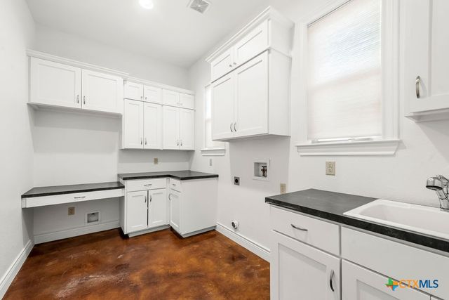 744 Canna Lily Circle, Driftwood, TX 78619