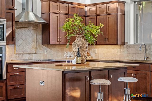 744 Canna Lily Circle, Driftwood, TX 78619