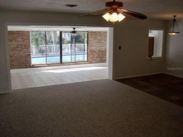 9570 SUN ISLE DRIVE NE, St Petersburg, FL 33702