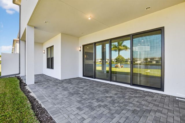 8215 Crystal Downs Avenue, Boca Raton, FL 33434