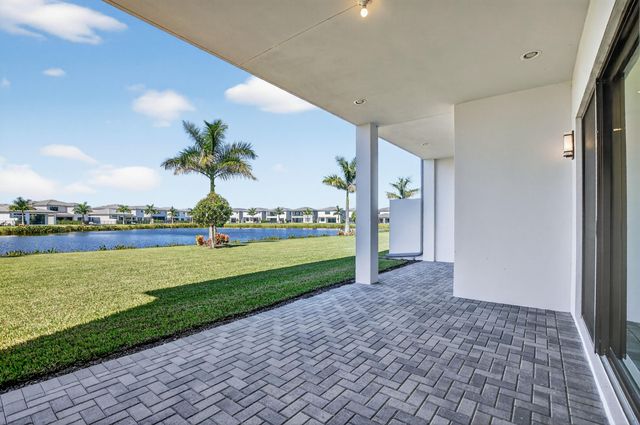 8215 Crystal Downs Avenue, Boca Raton, FL 33434
