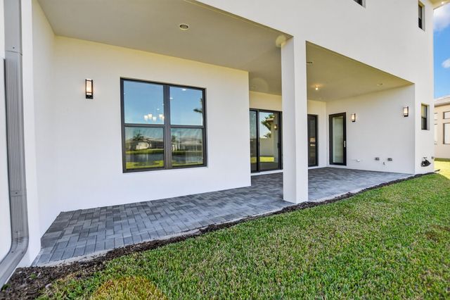 8215 Crystal Downs Avenue, Boca Raton, FL 33434