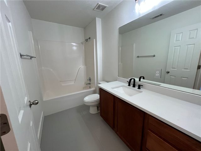 2708 N Westminster Drive, Fayetteville, AR 72704
