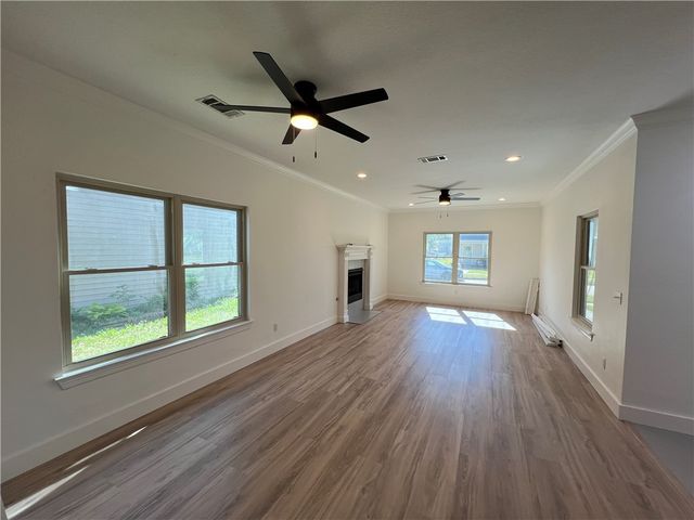 2708 N Westminster Drive, Fayetteville, AR 72704
