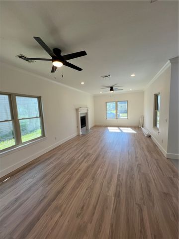 2708 N Westminster Drive, Fayetteville, AR 72704