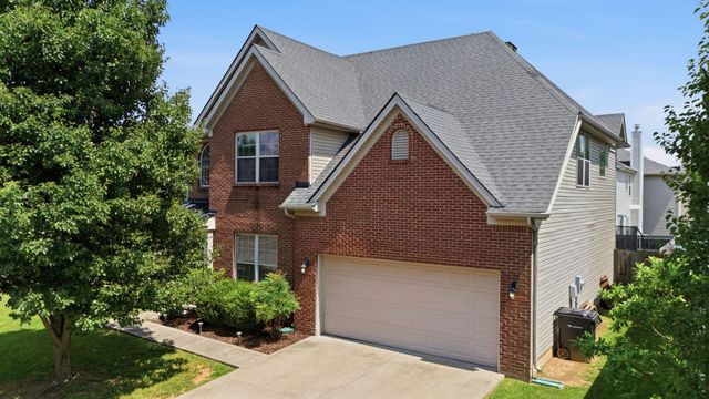 2951 Eminent Drive, Lexington, KY 40511