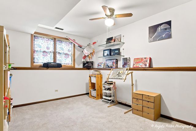 210 Maplewood Drive, Antioch, IL 60002