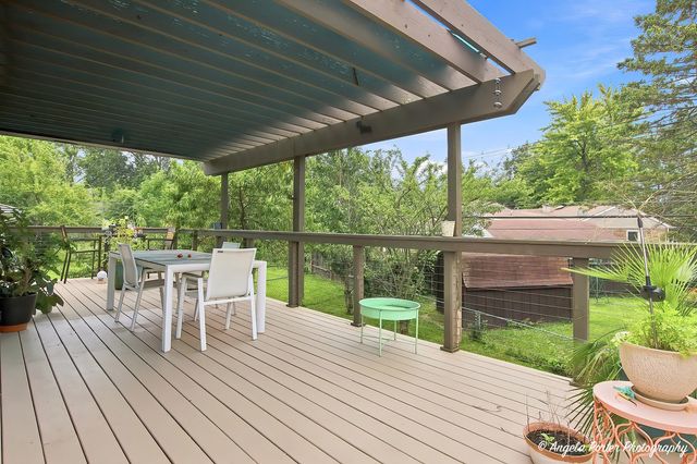 210 Maplewood Drive, Antioch, IL 60002