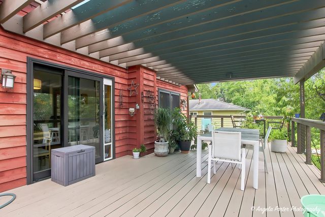 210 Maplewood Drive, Antioch, IL 60002