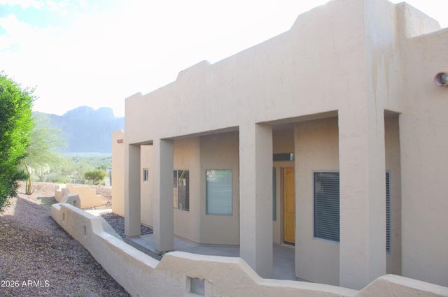 3826 N Rain Cloud Drive, Apache Junction, AZ 85119