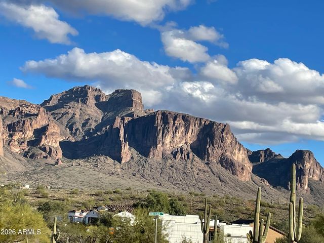 3826 N Rain Cloud Drive, Apache Junction, AZ 85119