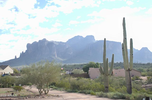 3826 N Rain Cloud Drive, Apache Junction, AZ 85119