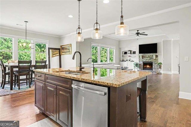 9035 Sunbury Place, Cumming, GA 30041