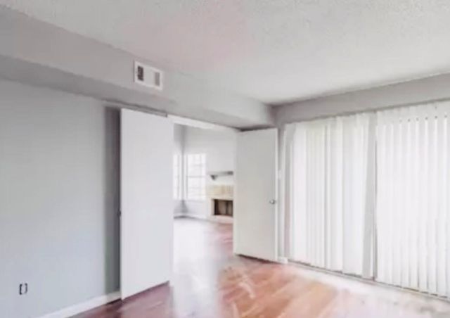 6239 Ludington Drive 22-928, Houston, TX 77035