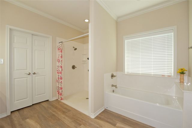 318 E 4th Street, Lindsay, TX 76250