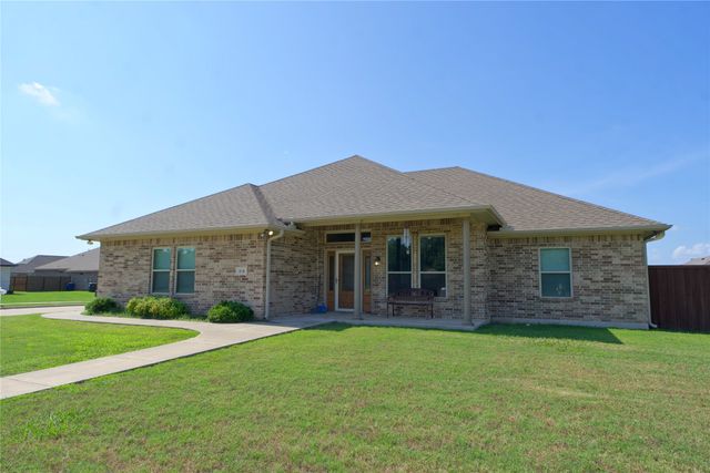 318 E 4th Street, Lindsay, TX 76250