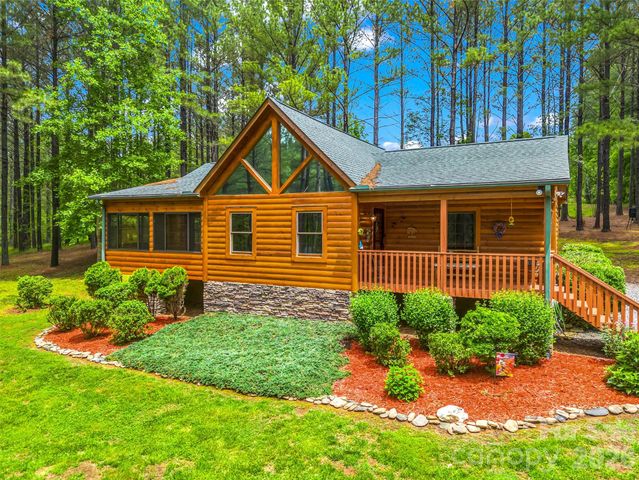 442 Whitestone Circle, Union Mills, NC 28167