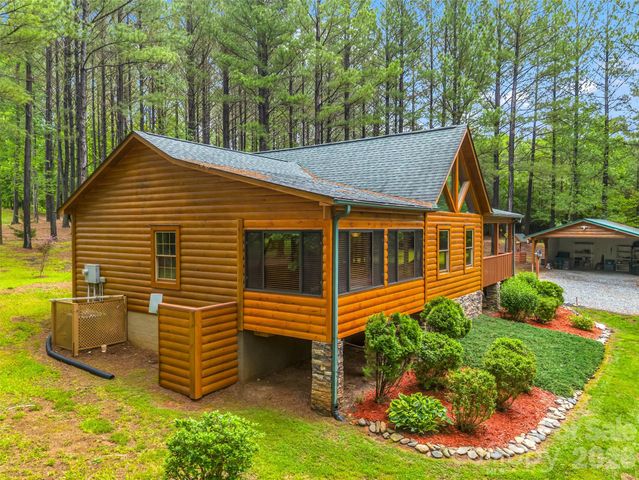 442 Whitestone Circle, Union Mills, NC 28167