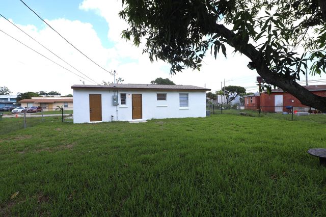 2304 NW 15th Court, Fort Lauderdale, FL 33311